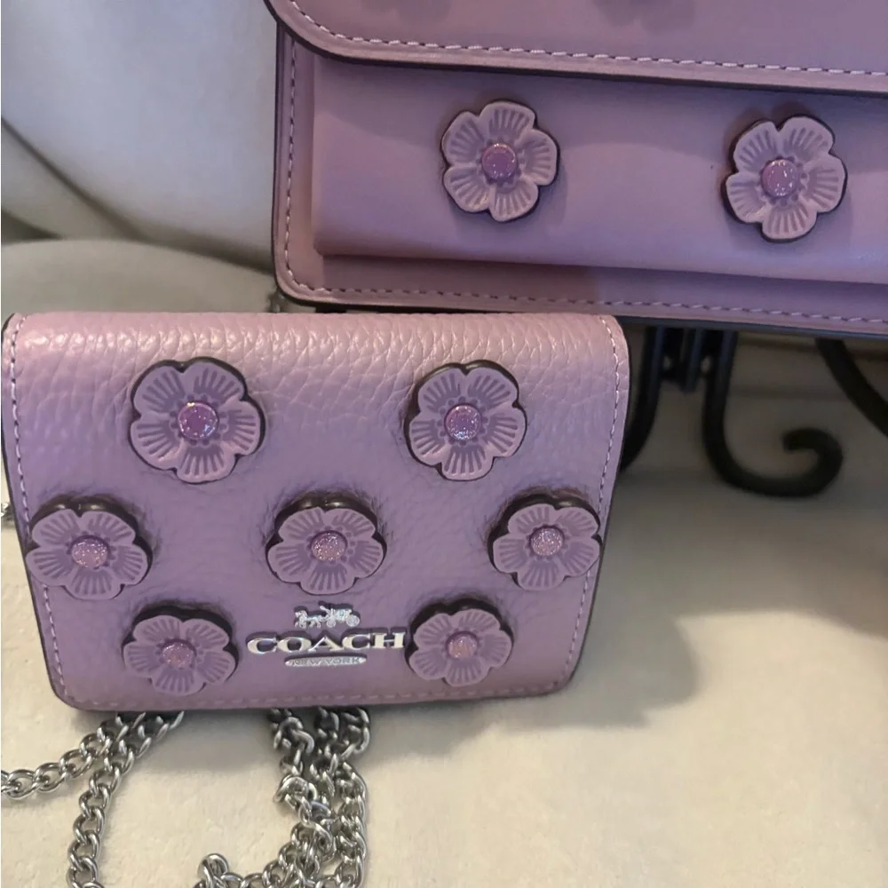 Coach mini Claire Crossbody with floral ,with mini wallet with umbrella - Picture 2 of 9